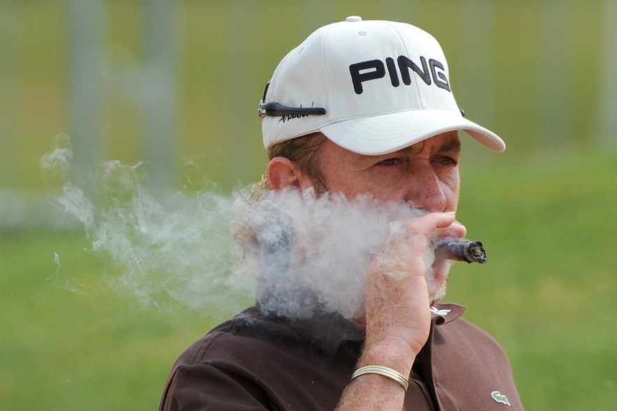 roken op de golfbaan verbieden 