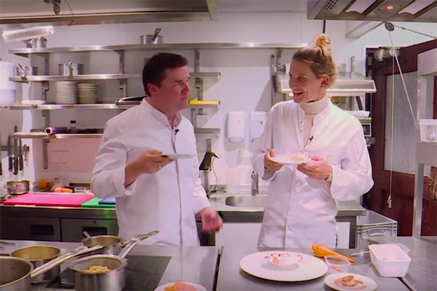 Anne van Dam golfster van het jaar in restaurant de Kormme Dissel  